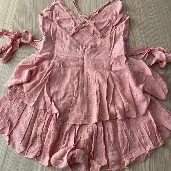 🆕Amaryllis Breeze Swiss Dot Tiered Ruffle Romper🆕 - Picture 7 of 12